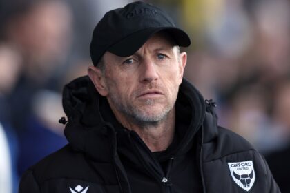 Oxford Sack Rowett After One Win in 10 Games